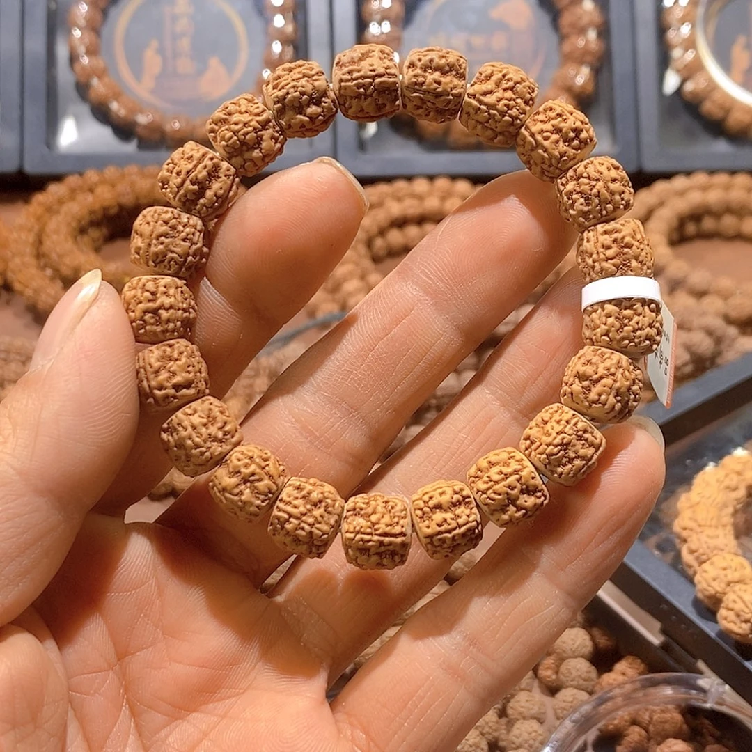 小***哥吊坠金刚菩提麦穗盘龙