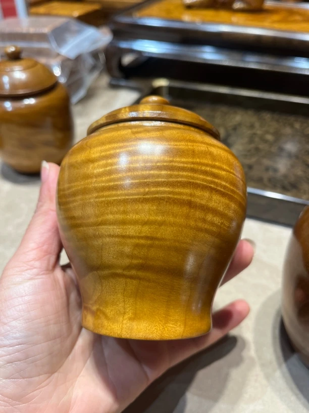 金丝楠木茶叶罐子