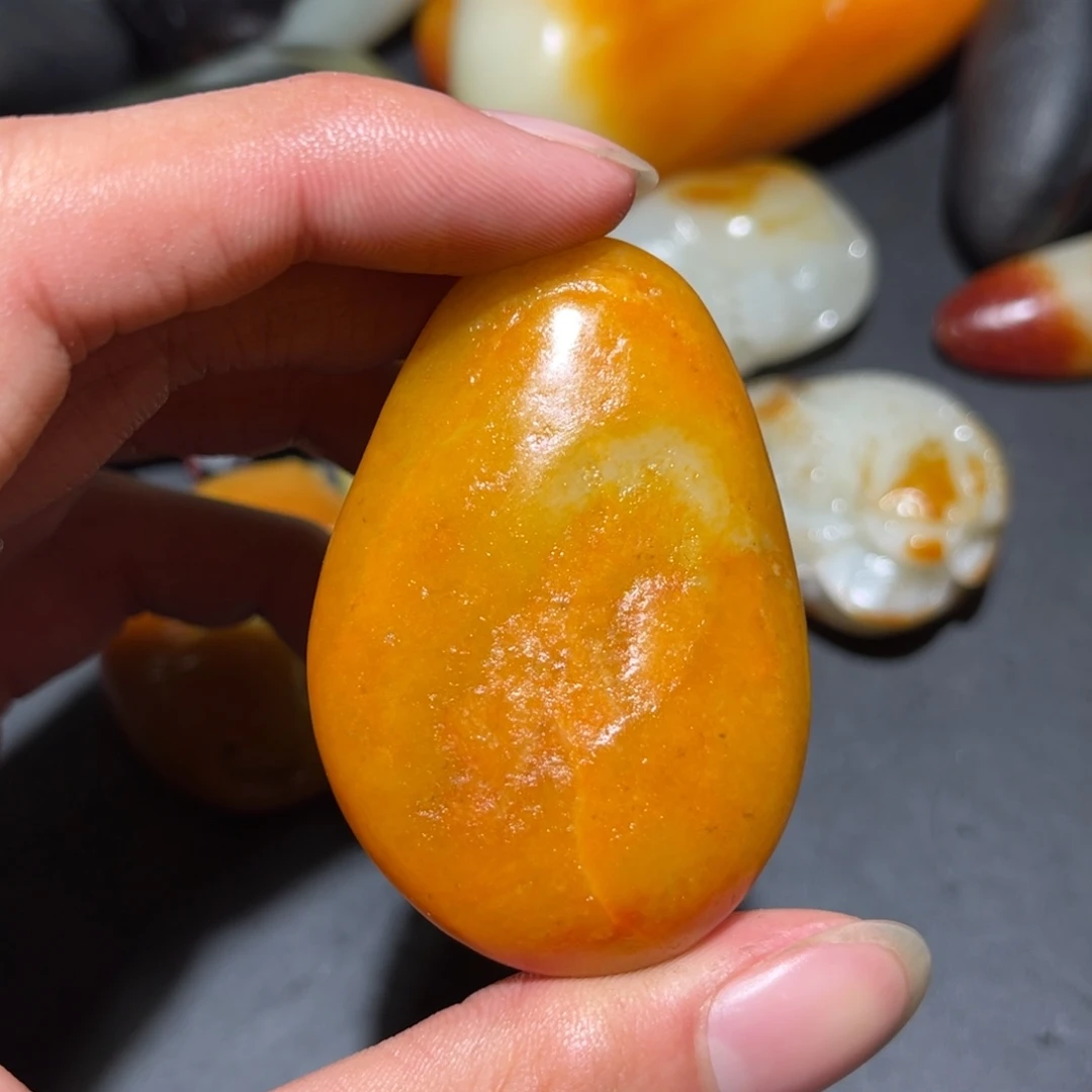 和田玉未镶嵌珠宝奇石