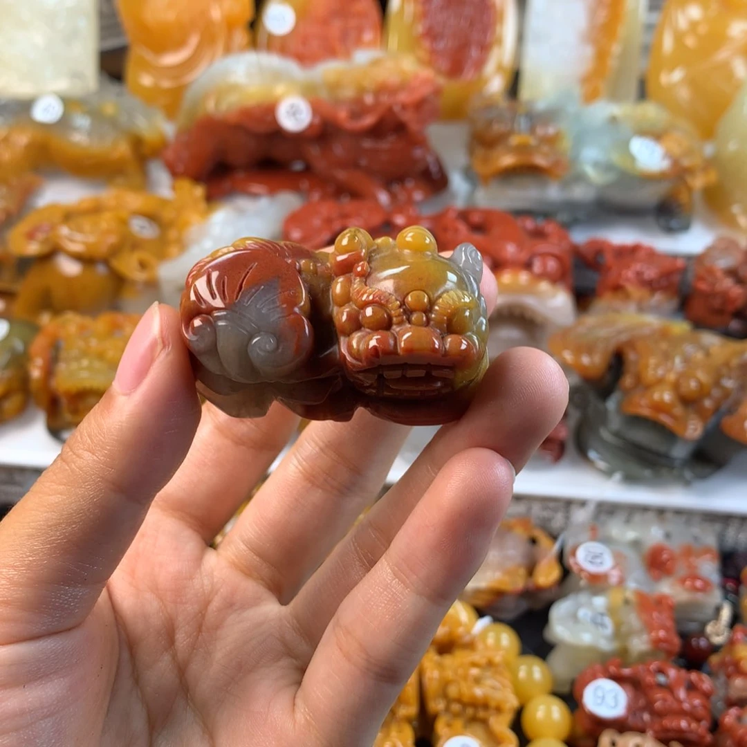 石英质玉（黄龙玉）未镶嵌挂件