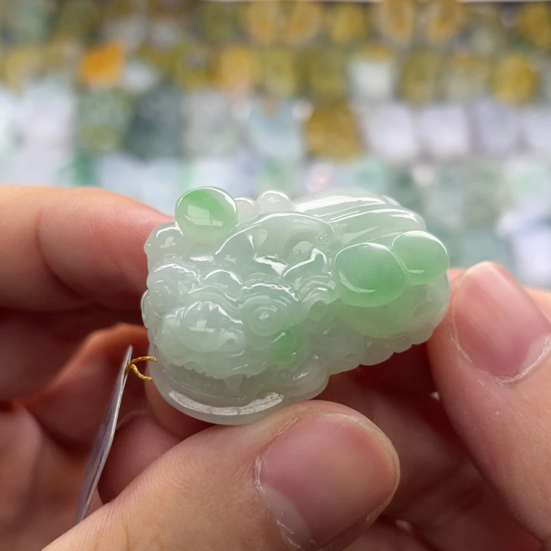 翡翠未镶嵌颈饰貔貅25