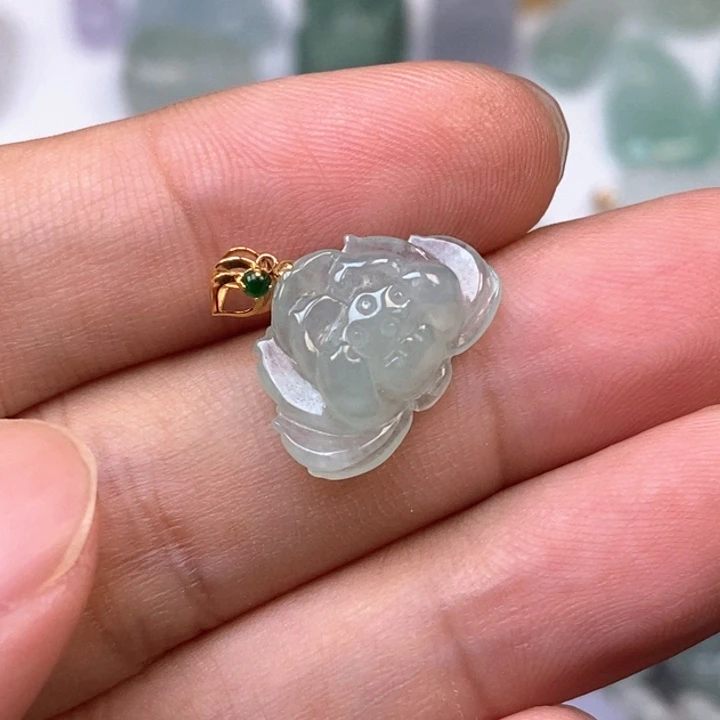 翡翠未镶嵌颈饰40