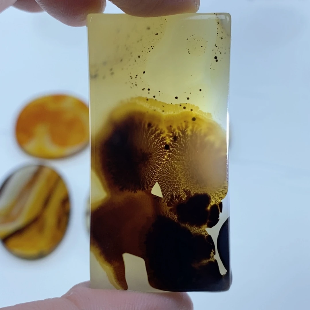 玛瑙/玉髓未镶嵌珠宝半成品