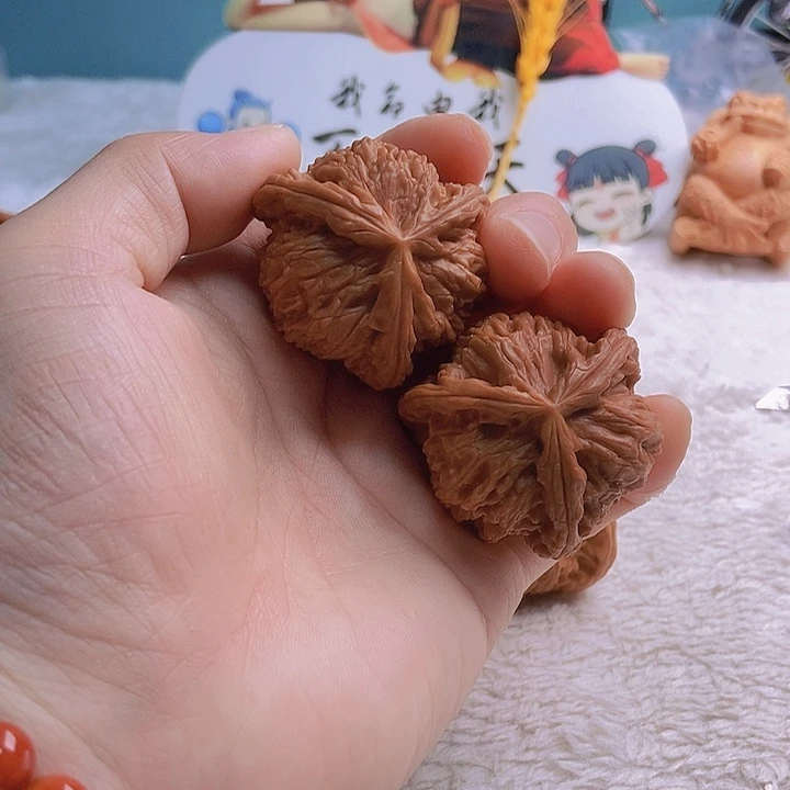 吊坠文玩核桃?****三棱
