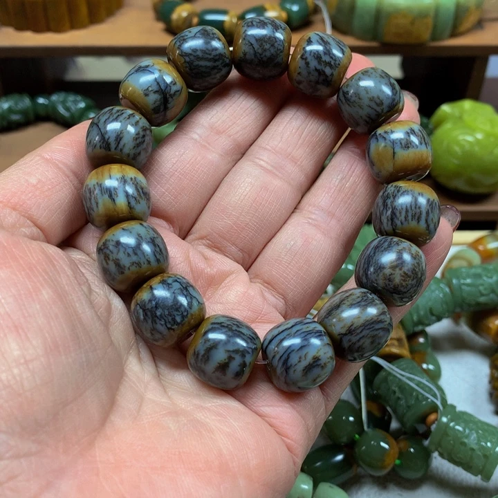 和田玉珠宝奇石未镶嵌未***?