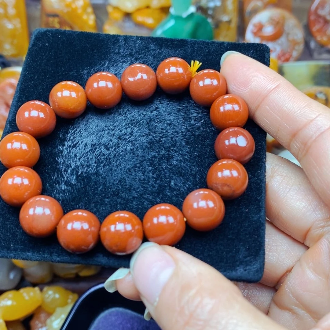 未镶嵌石英质玉（黄龙玉）颈饰