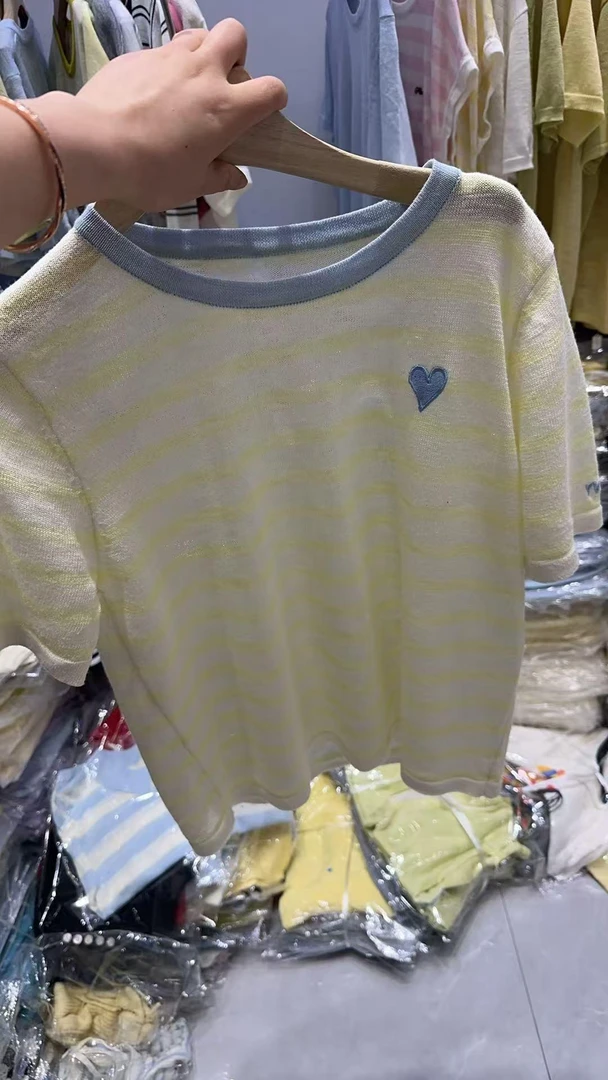 7023 新款百搭针织衫