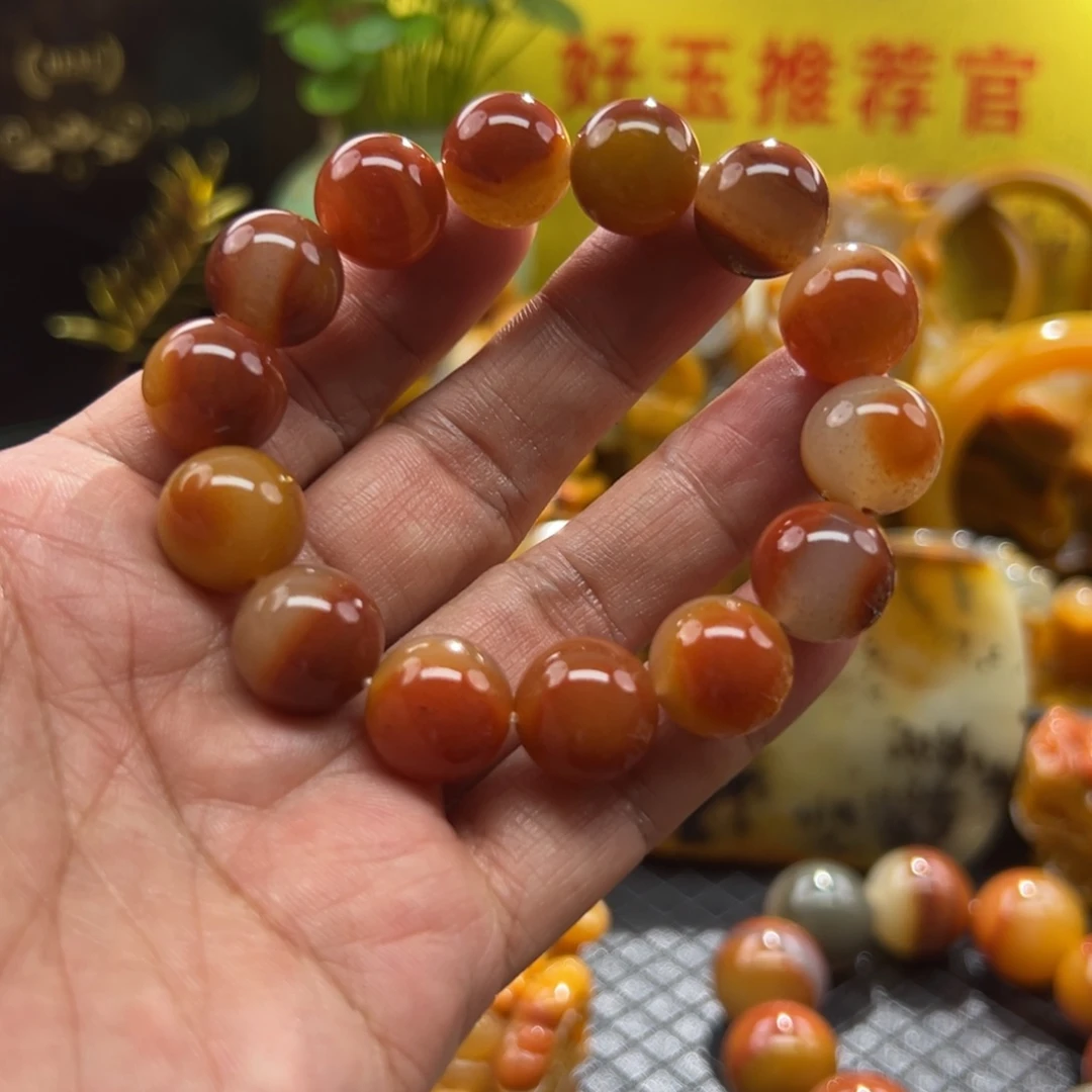 石英质玉未镶嵌颈饰