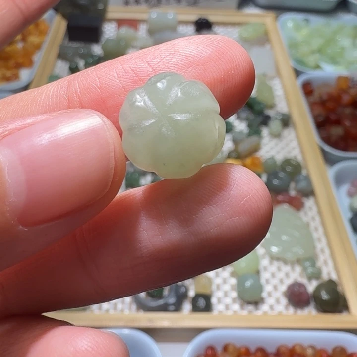 和田玉未镶嵌珠宝半成品