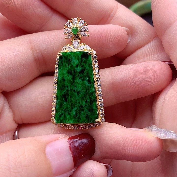 翡翠颈饰银S925镶嵌翡翠