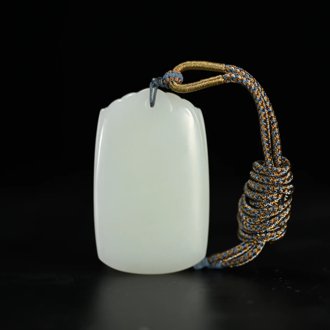 LOT8816 2510300003和田玉平安无事牌/保利