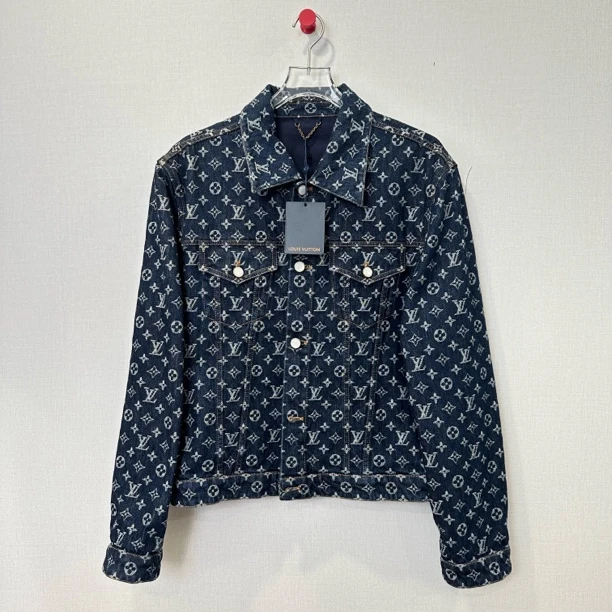 未使用 LouisVuitton/路易威登 满印牛仔外套/尺码52/编号11768