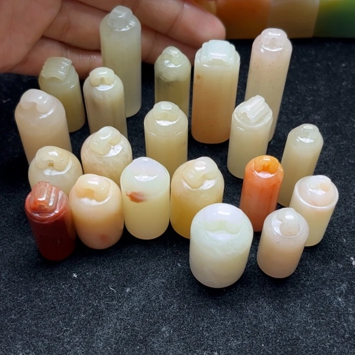 老挝石19个圆柱加一个椭圆。。。