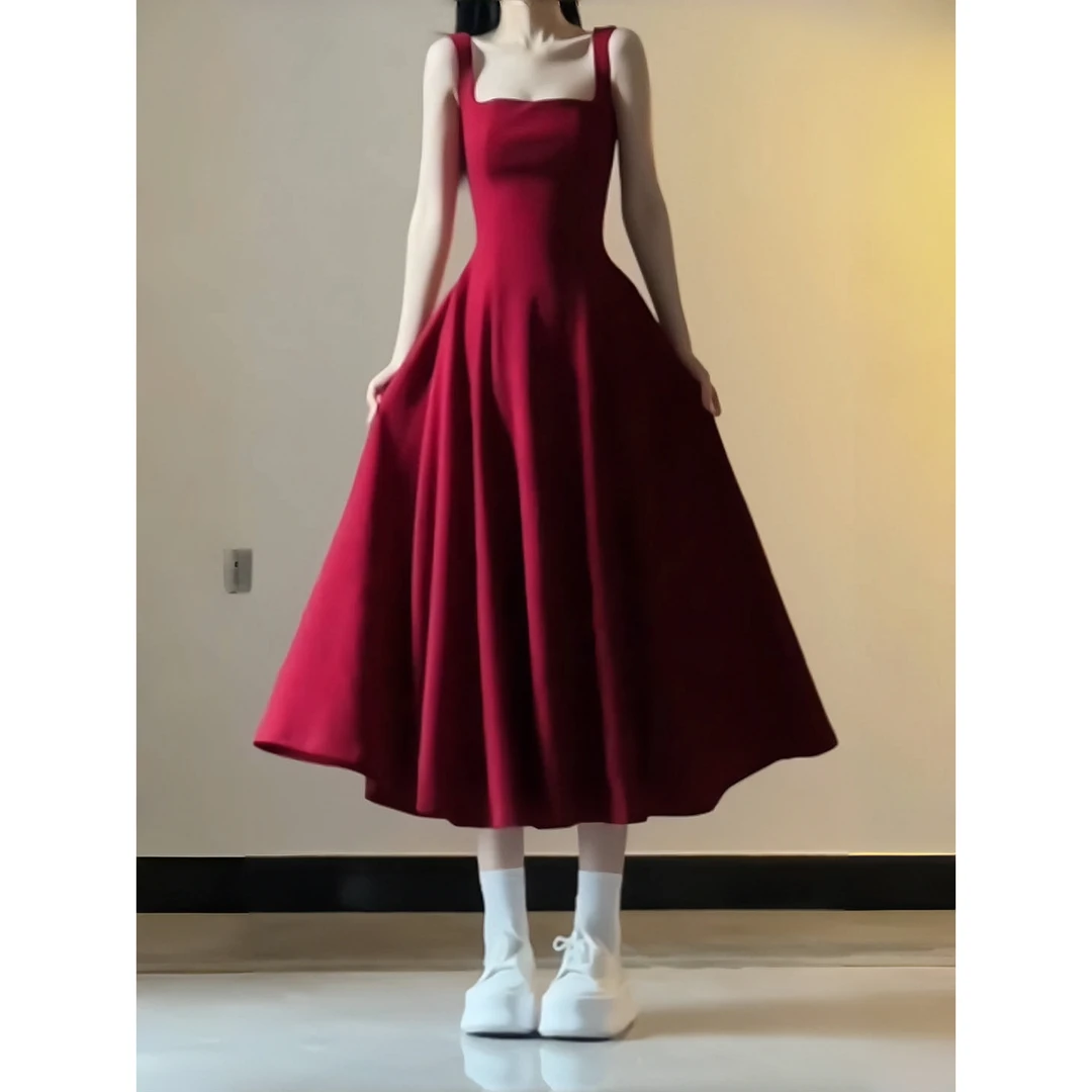 红色吊带连衣裙女夏季法式方领无袖收腰生日宴会敬酒礼服订婚长裙