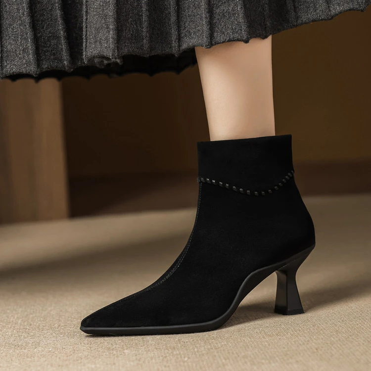 里外纯皮～羊皮7cm尖头高跟短靴显瘦气质瘦瘦靴复古新款细跟时装靴