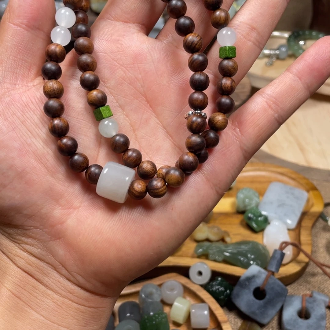 颈饰未镶嵌和田玉