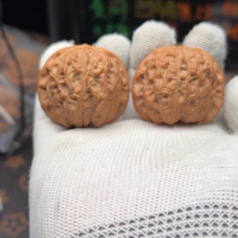 把件文玩核桃血麒麟