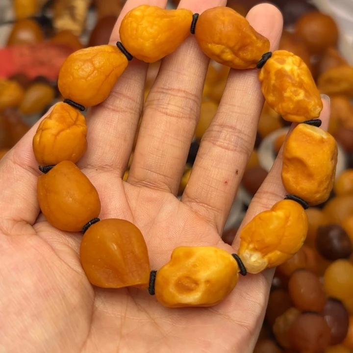 琥珀未镶嵌颈饰天然蜜蜡