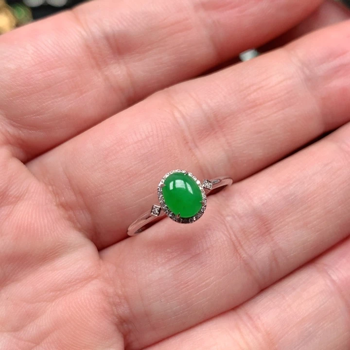 炸***ξ翡翠戒指18K金镶嵌