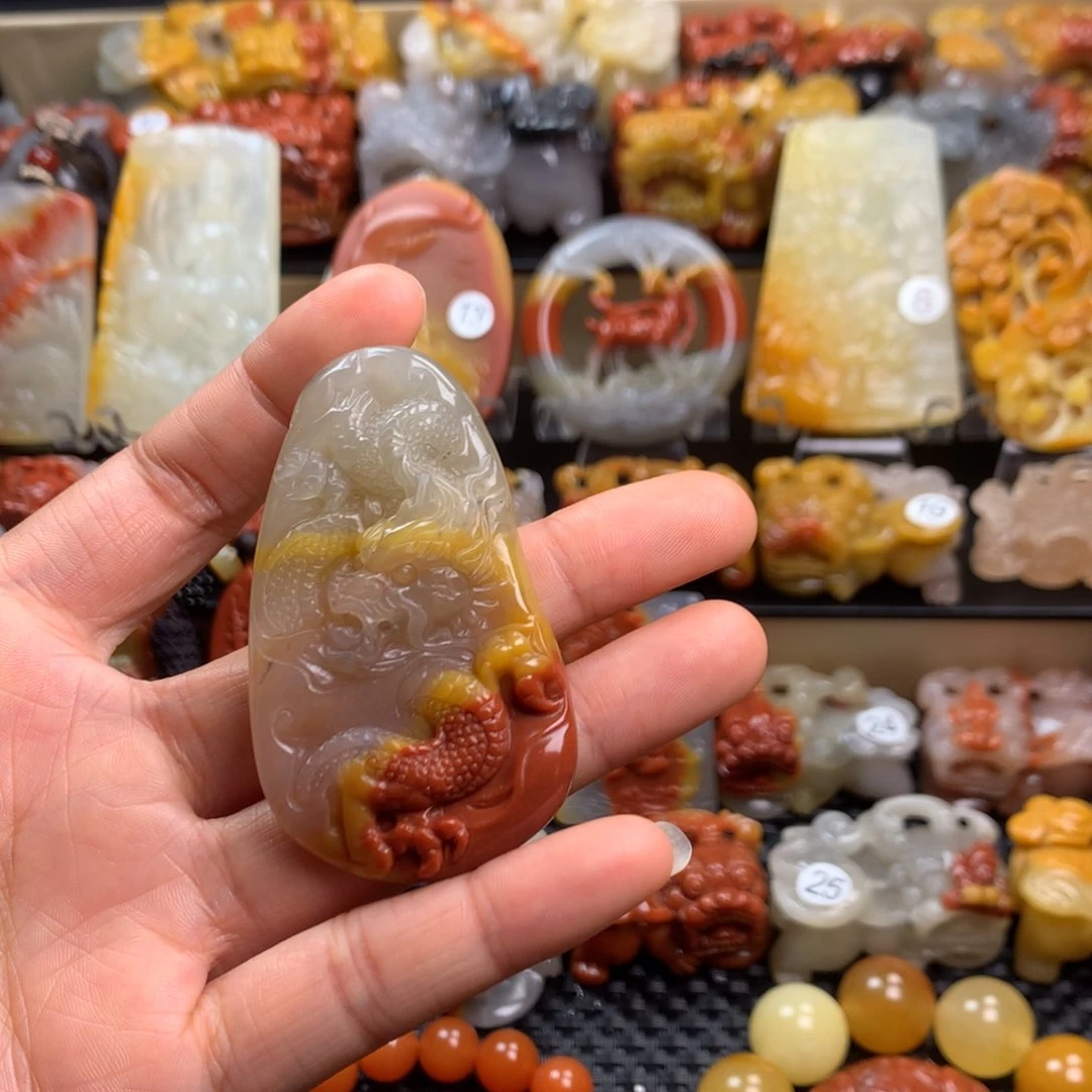 石英质玉（黄龙玉）挂件未镶嵌