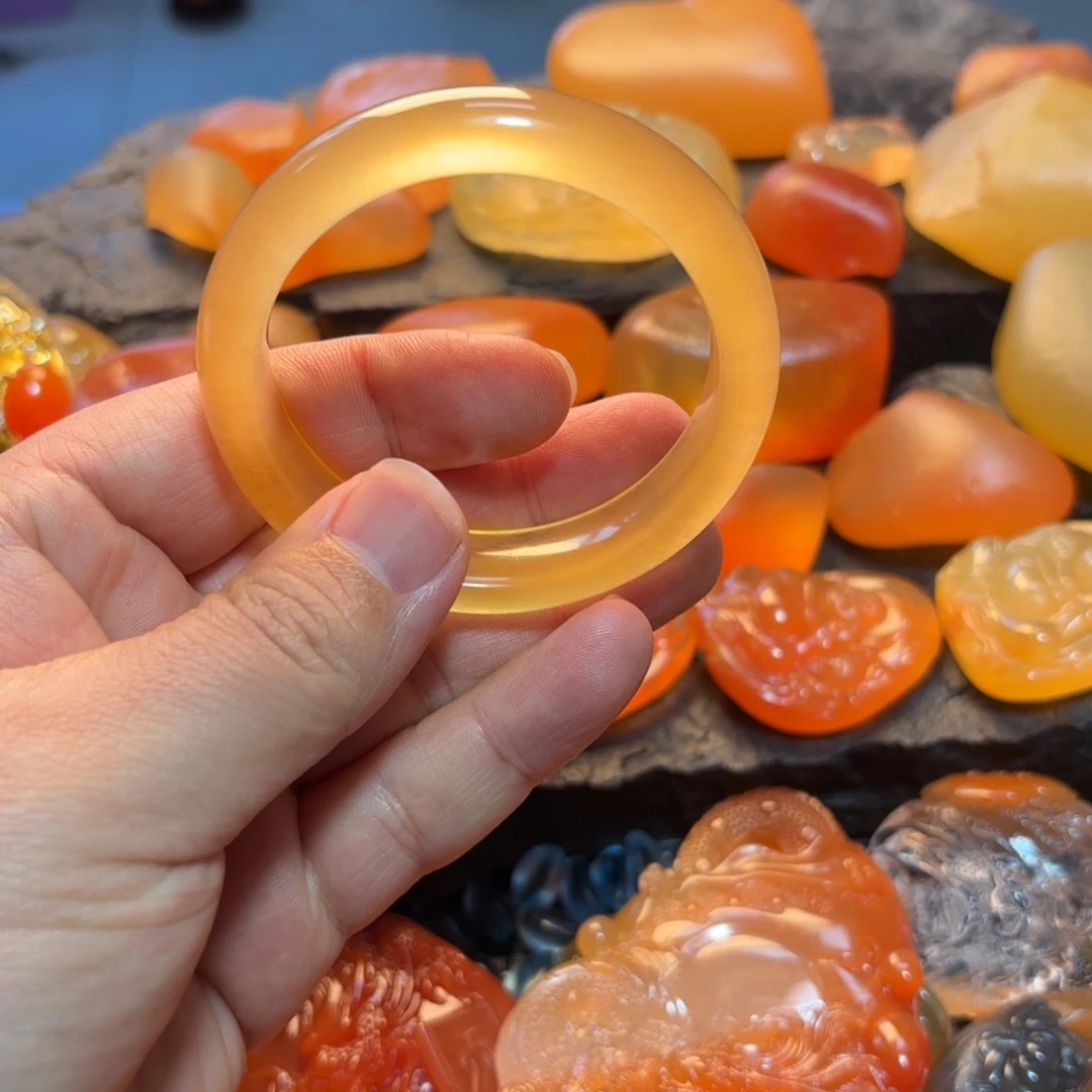 石英质玉手镯未镶嵌㵘