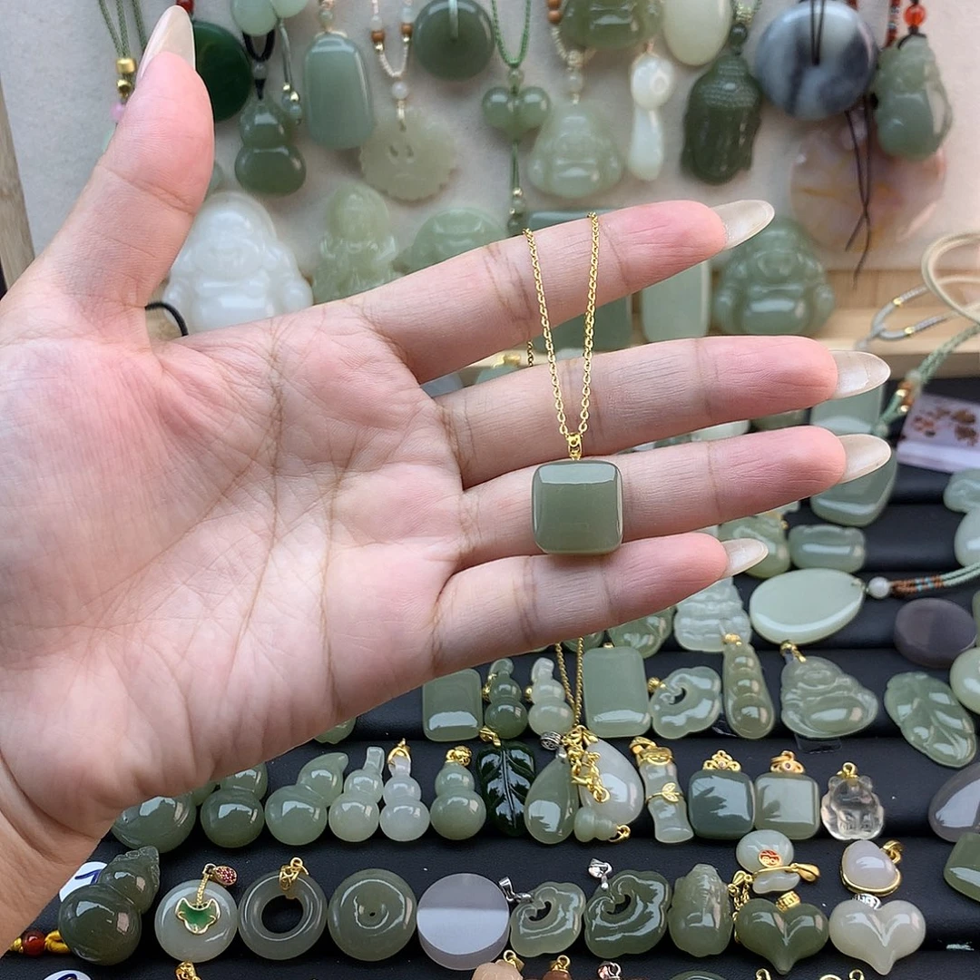 和田玉18K金镶嵌吊坠(不含链)