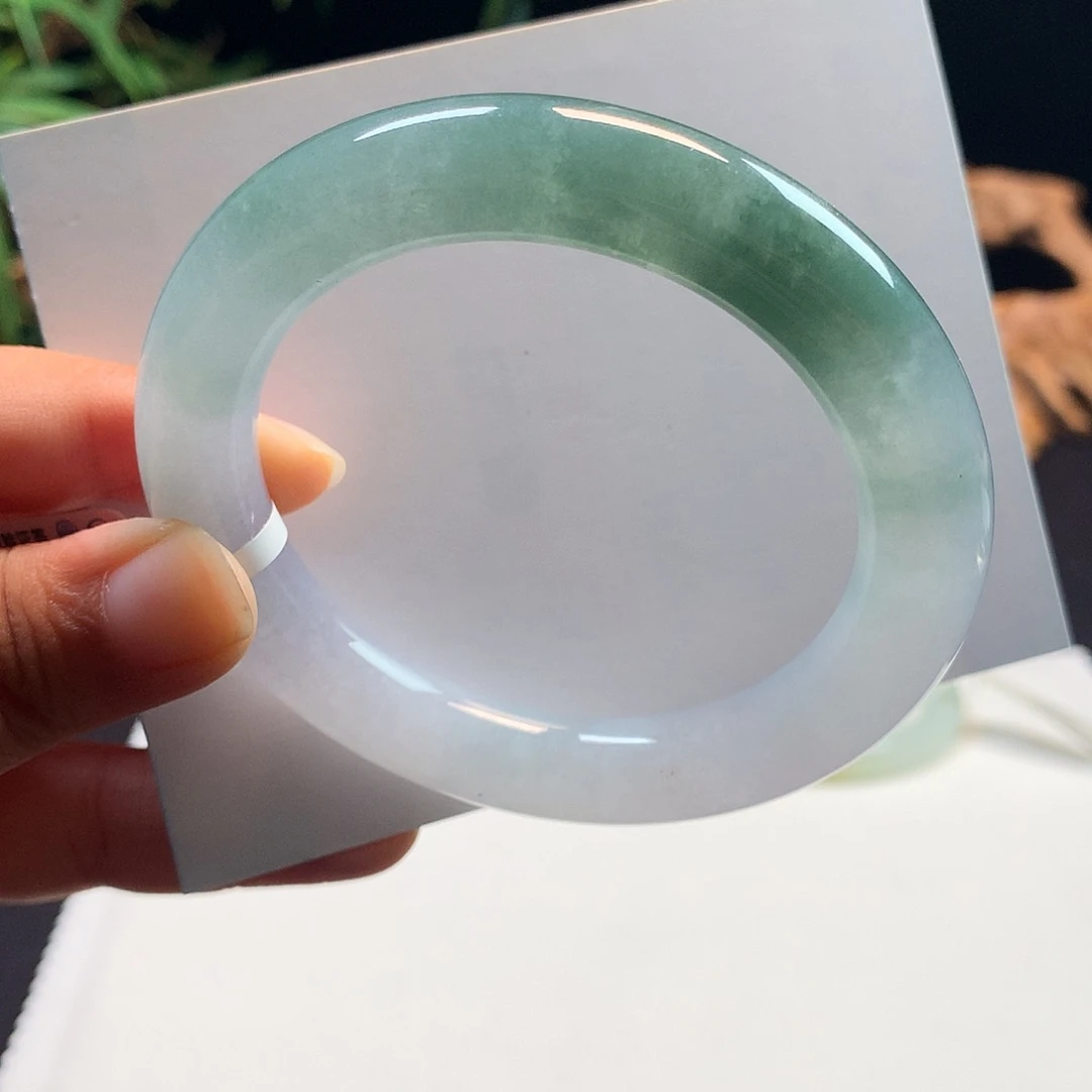 翡翠手镯未镶嵌9号54.8-10.6-10.7