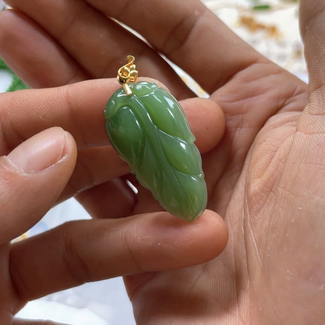 和田玉18K金镶嵌颈饰