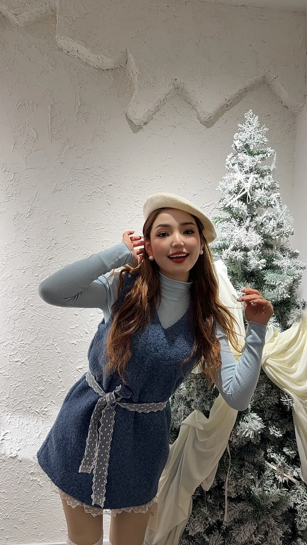 蕾丝边拼接V领小个子A字毛呢背心裙+针织高领打底毛衣乌市包邮发