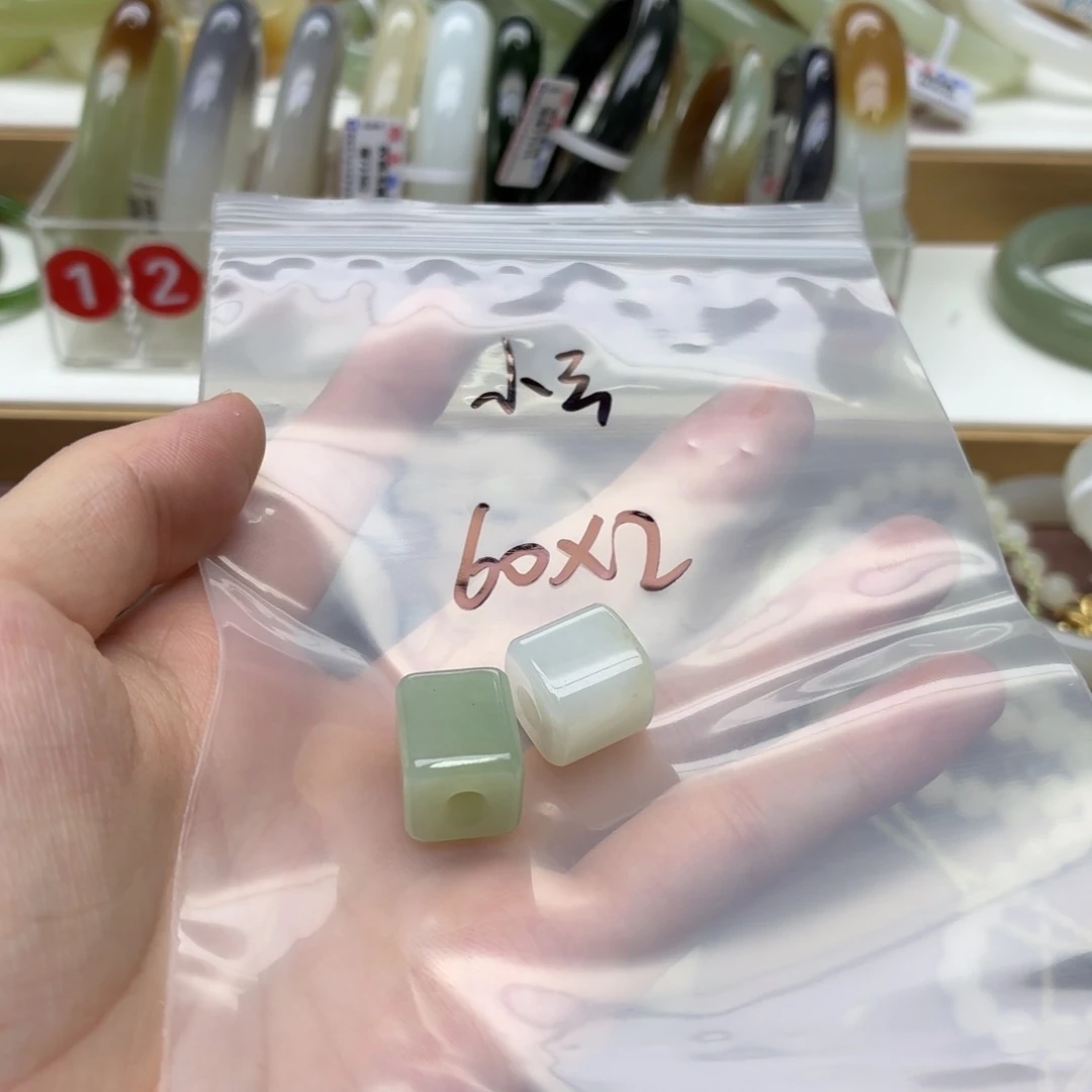 小***云和田玉手镯未镶嵌