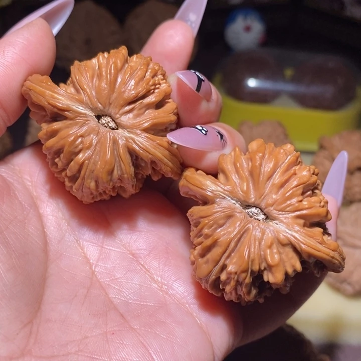 文玩核桃吊坠原桩山地楼46