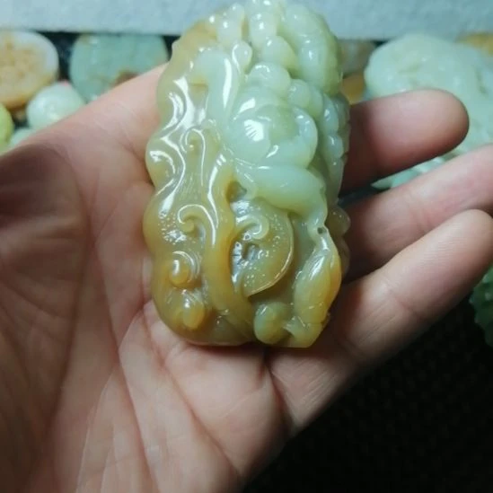 和田玉未镶嵌项链