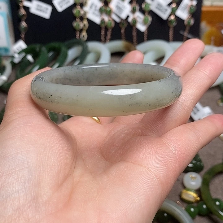 未镶嵌手镯和田玉58