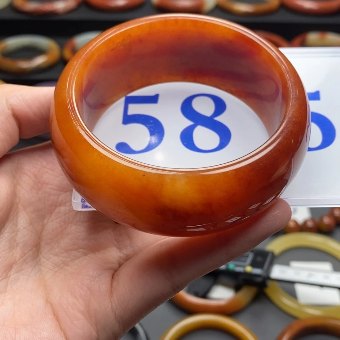 石英质玉（黄龙玉）手镯未镶嵌用****1