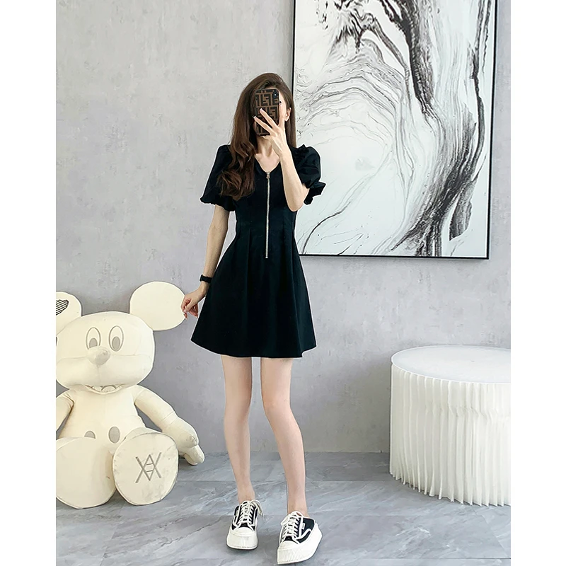春秋装法式黑色字连衣裙2024新款小个子显瘦裙子女春秋季质感高