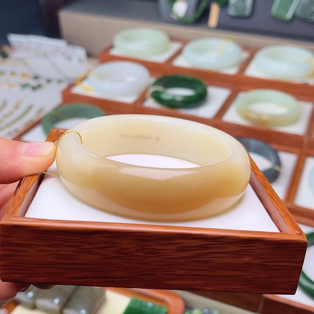 和田玉未镶嵌手镯59.8