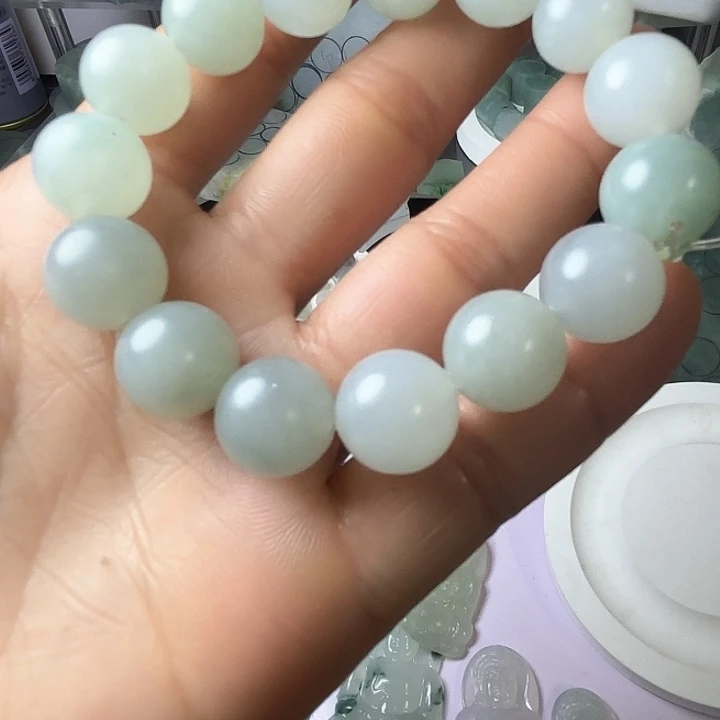 定制翡翠未镶嵌蓝胶底手串