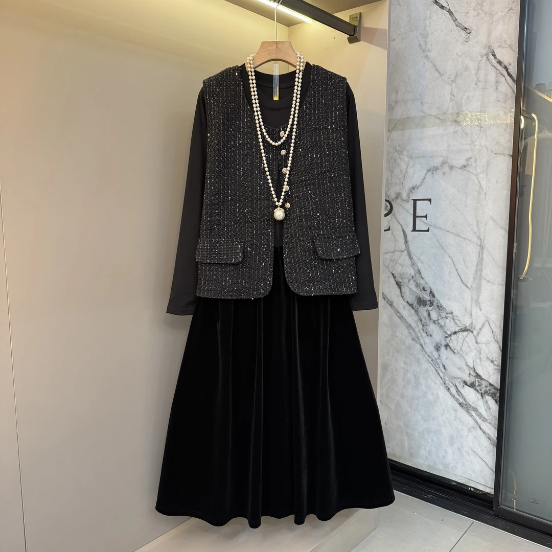 2025新款轻奢大码气质洋气复古设计感小香风马甲+丝绒连衣裙8725