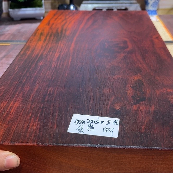 非洲紫檀（红花梨）翁*