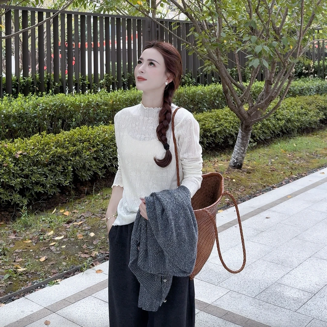 岑岑-【微透蕾丝木耳边打底衫】秋冬百搭淑女气质上衣