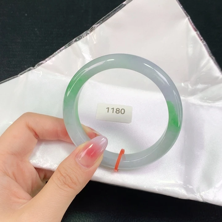 翡翠手镯未镶嵌天然翡翠手镯04