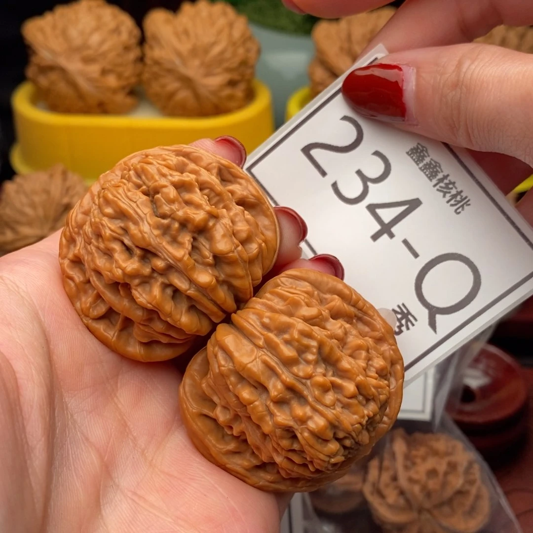 文玩核桃把件汉高楼42