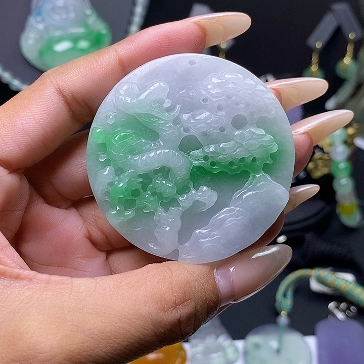 翡翠未镶嵌吊坠(赠链)