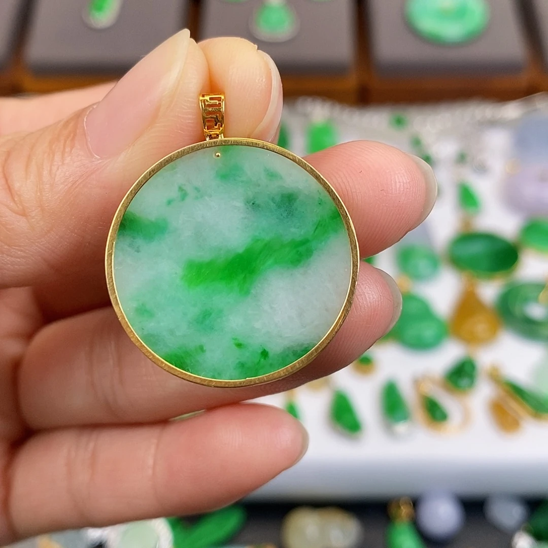吊坠(不含链)18K金镶嵌翡翠*️***