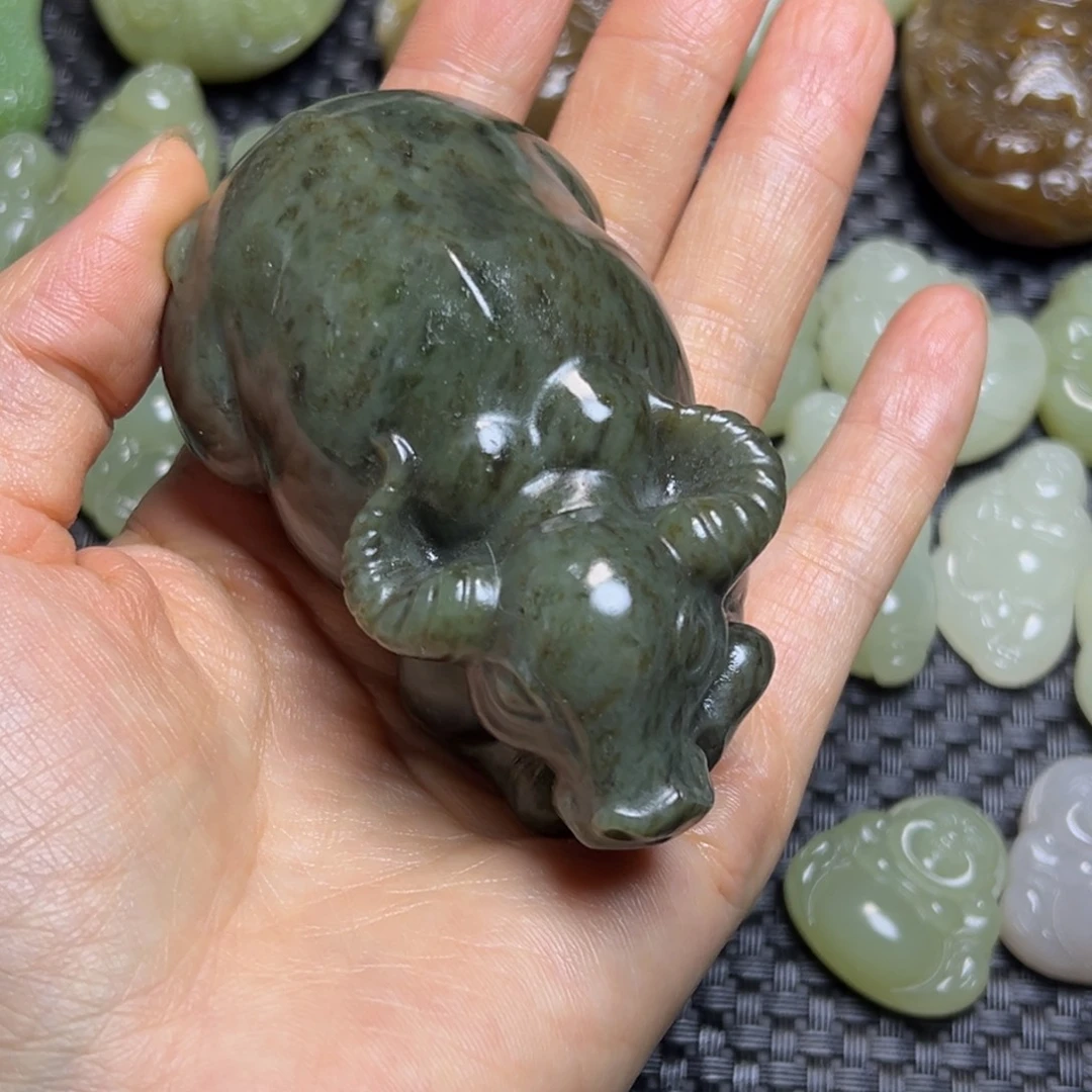 未镶嵌和田玉把件