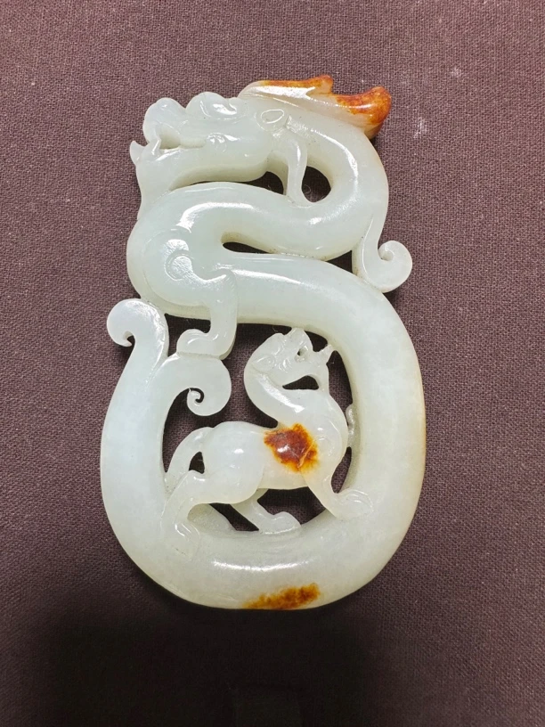 和田玉精品龙马精神