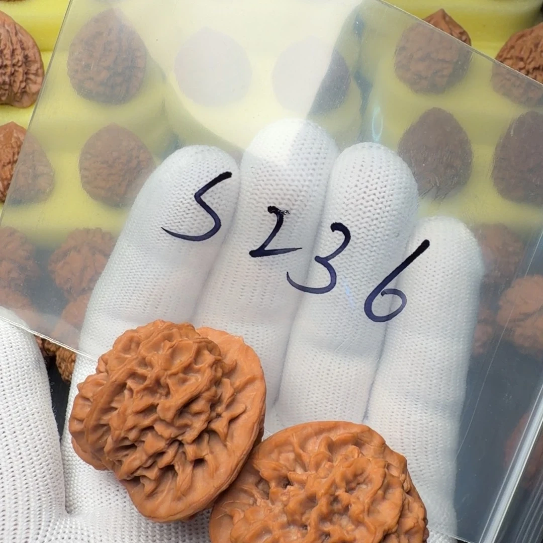 文玩核桃吊坠秦闷全品40