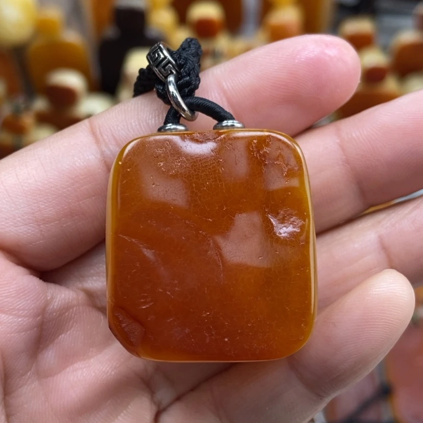 【闪购商品】琥珀颈饰未镶嵌