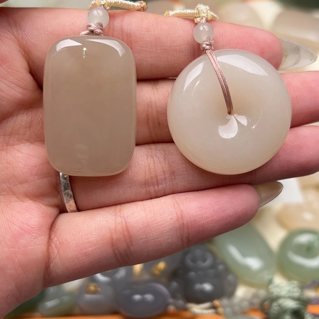 和田玉颈饰未镶嵌炫****~