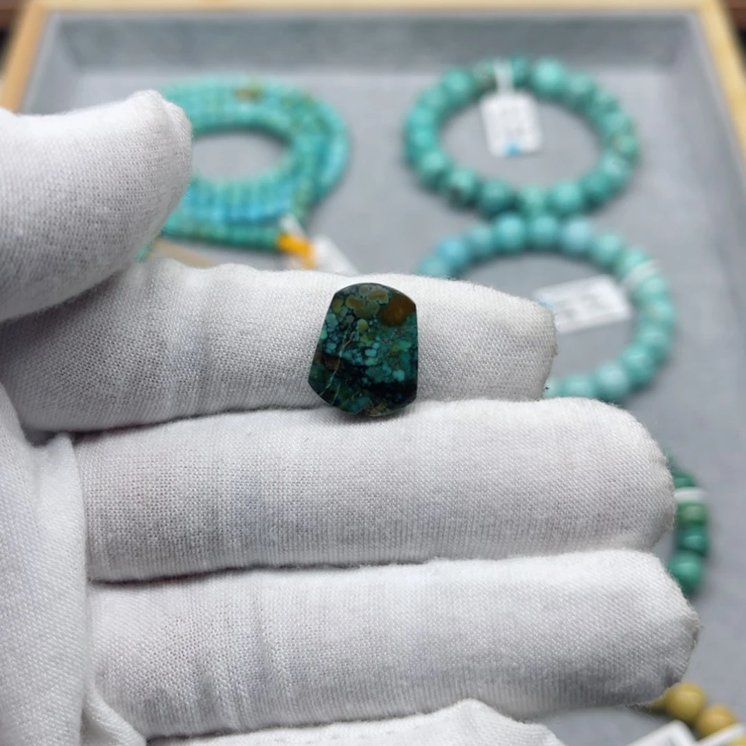 绿松石挂件未镶嵌